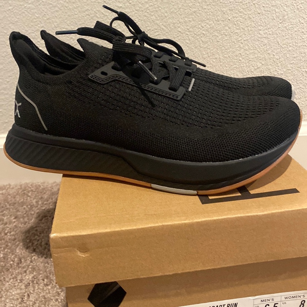 Flux Footwear Adapt Runner size 8